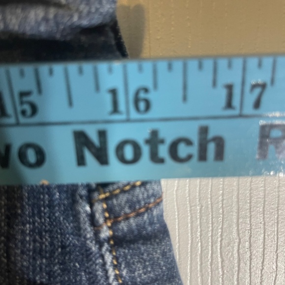 Levi’s 515 12m Stretch Bootcut Distressed Dark Wash Midrise 32x30 woman’s jeans - Picture 7 of 13